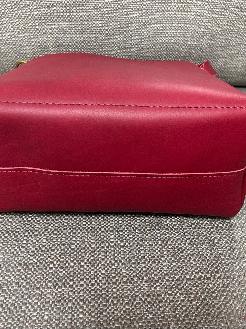 Portland Leather Small Triangle - Picture 4 of 5